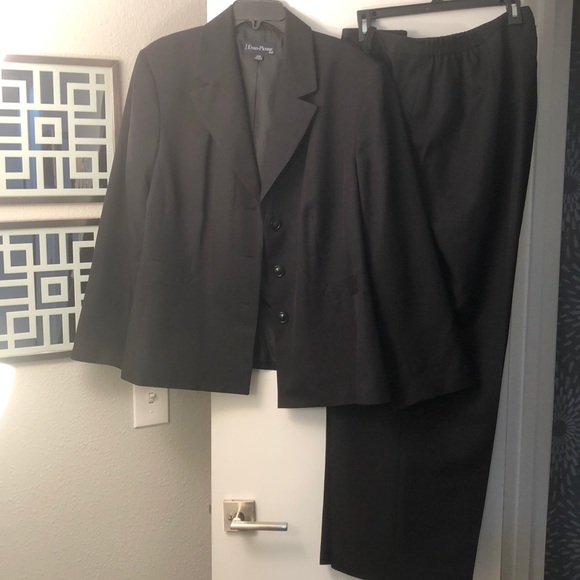Evan Picone Other - Evan-Picone Suit Evan Picone Other - Evan-Picone Suit